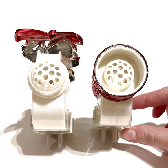 Bath & Body Works Wallflowers Sleigh Bells Bow Red Gold Silver Christmas Holiday - Picture 12 of 15